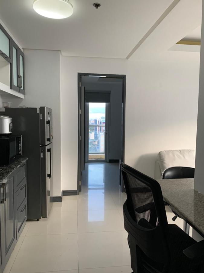 1 Bedroom With Balcony, Fully Furnished Overlooking Manila Bay At Birch Tower, Malate, Manila Bagian luar foto