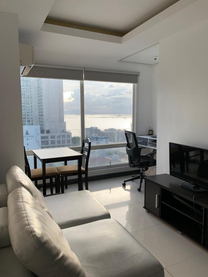 1 Bedroom With Balcony, Fully Furnished Overlooking Manila Bay At Birch Tower, Malate, Manila Bagian luar foto