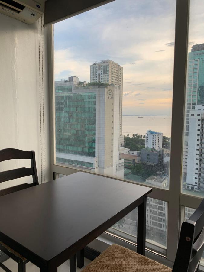 1 Bedroom With Balcony, Fully Furnished Overlooking Manila Bay At Birch Tower, Malate, Manila Bagian luar foto